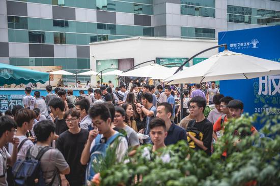 击败联赛领 击败联赛领