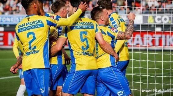 蓬勃发展 蓬勃发展