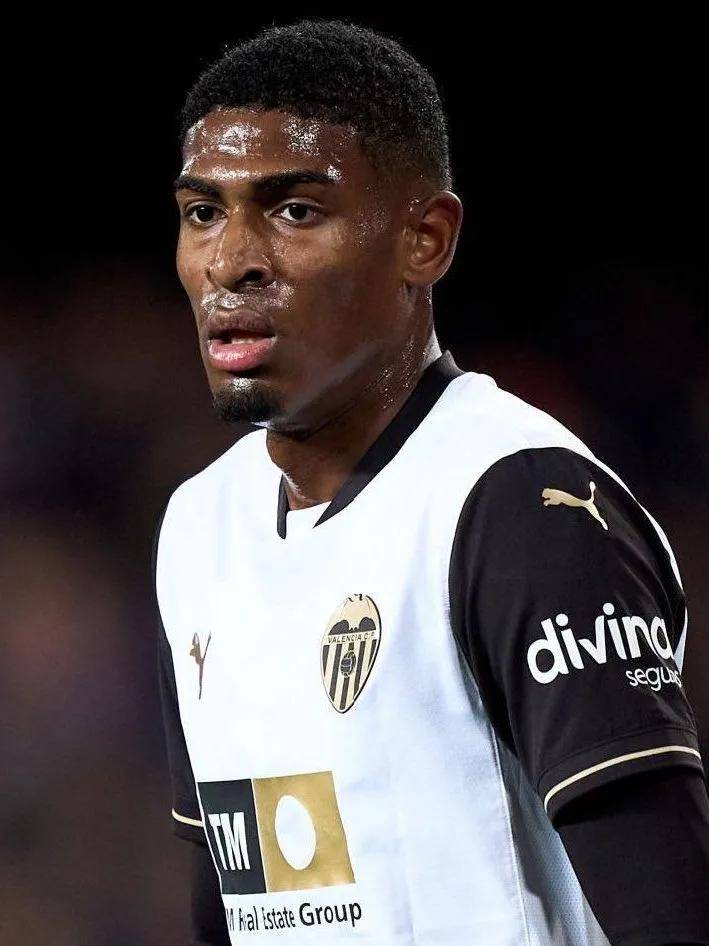 与多个国家 与多个国家