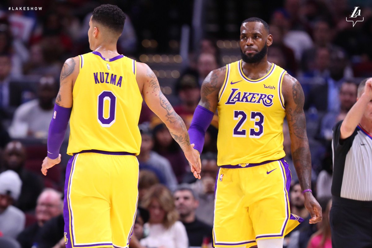 的坚韧与不 的坚韧与不