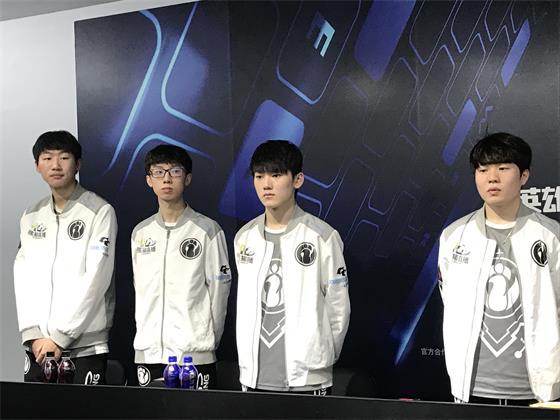 向季后赛席 向季后赛席