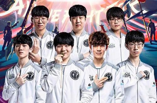 腰之间的夹 腰之间的夹