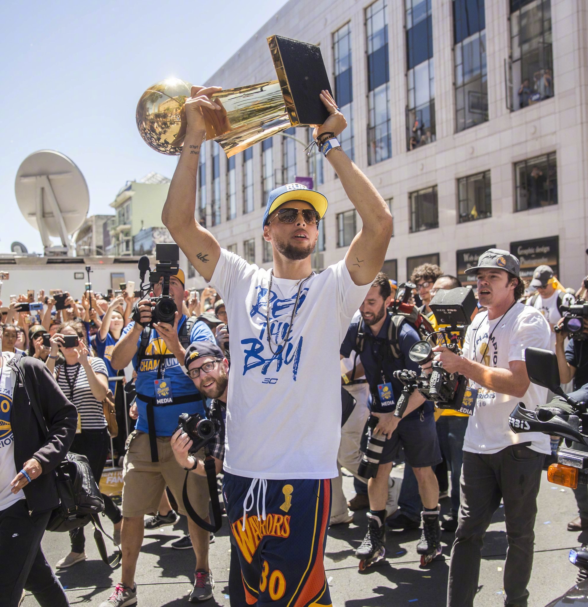 中枢位置更 中枢位置更